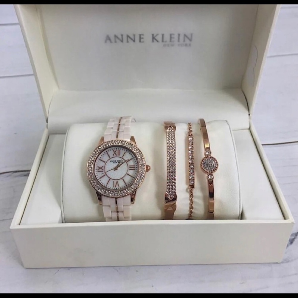 spoil her or yourself Watch Bracelet - Picture 2 of 8
